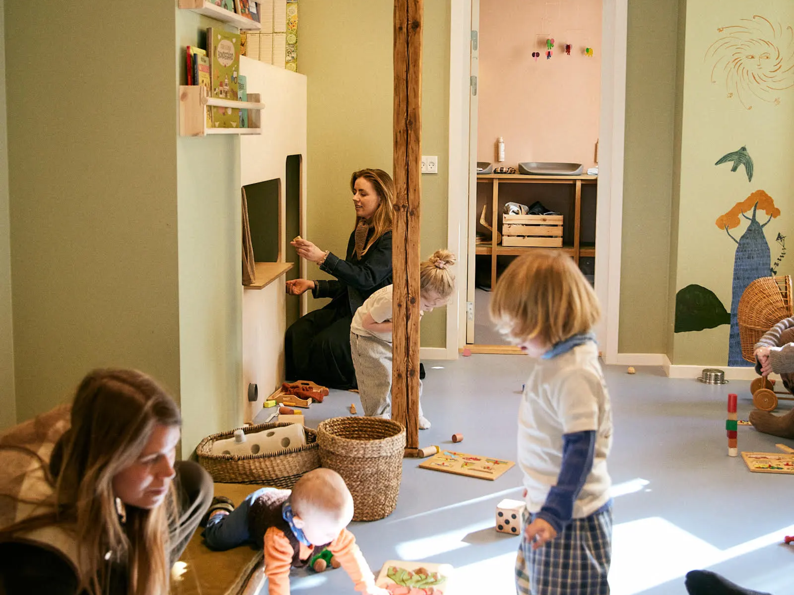 Read more about the article Café og fællesskab for unge forældre